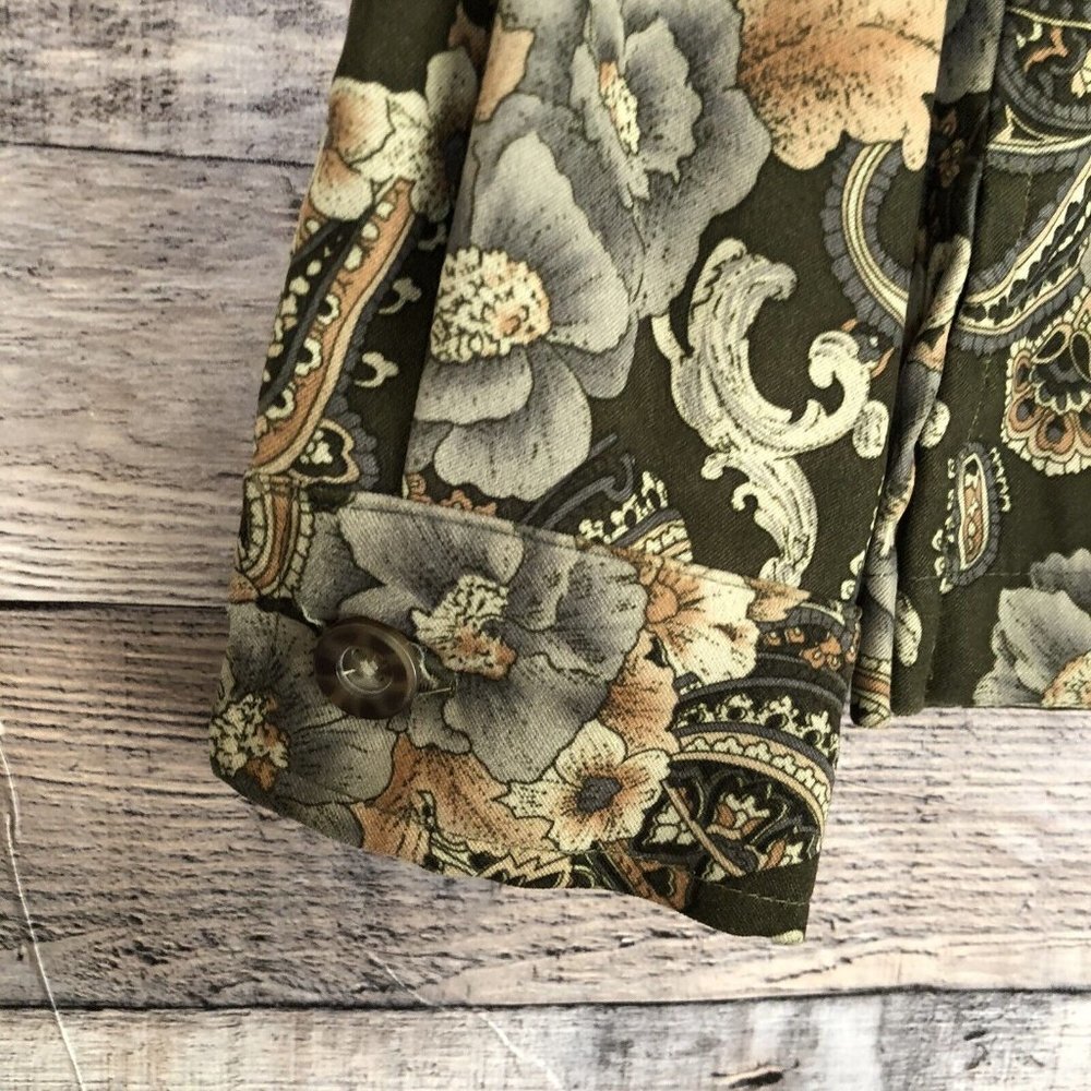 Sag Harbor Women's Full Button Jacket Blouse Paisley and Floral Neutral Size 4 - Picture 5 of 8